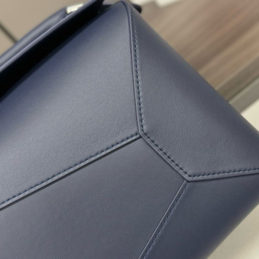 L0ew* Large Puzzle bag in Classic calfskin