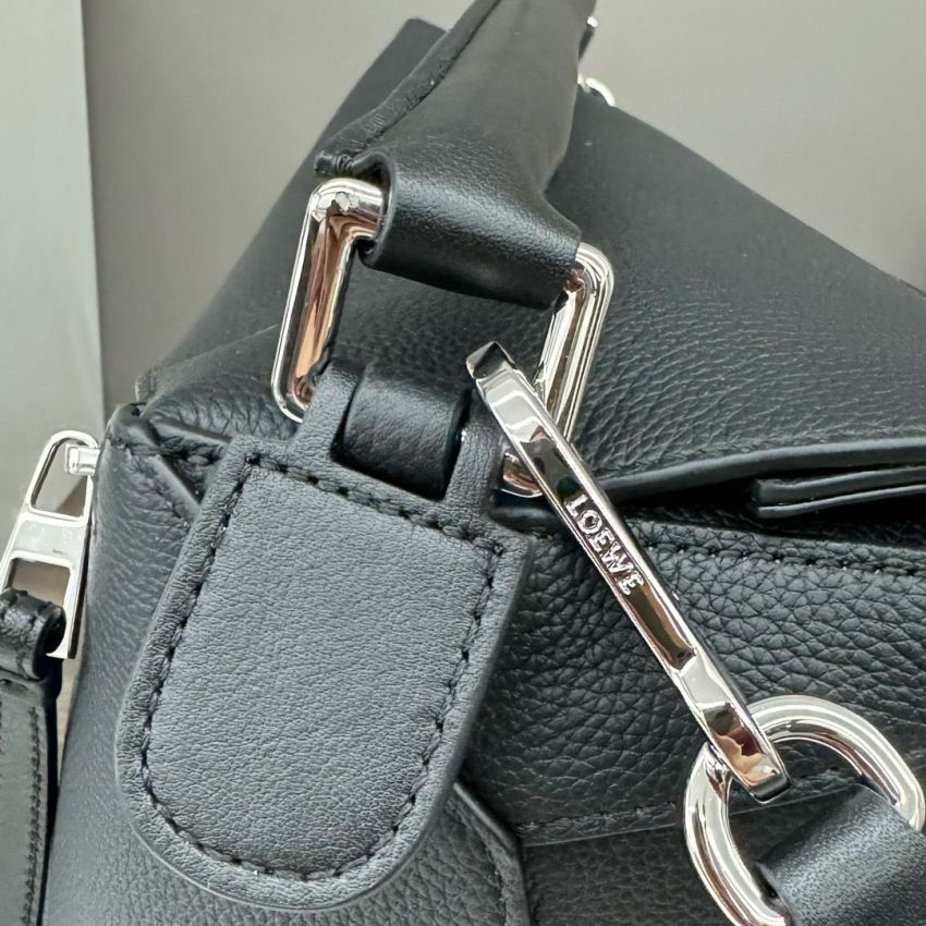 L0ew* Large Puzzle bag in Grained calfskin