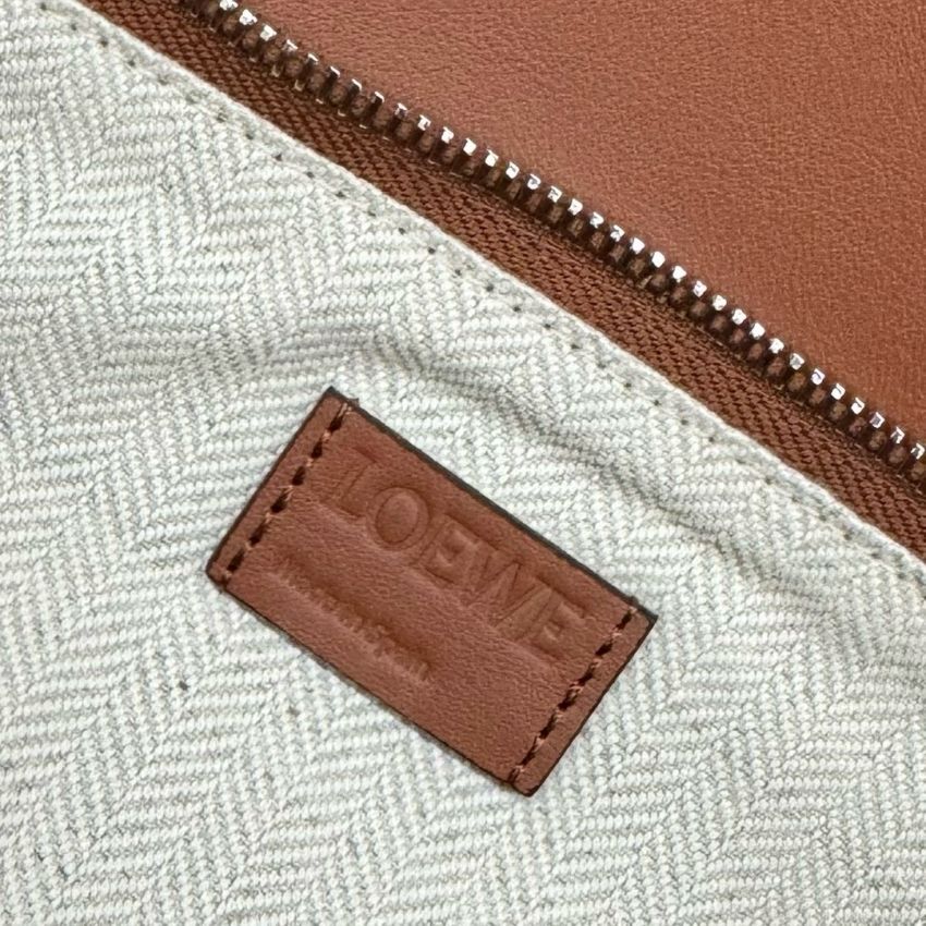 L0ew* Large Puzzle bag in Classic calfskin