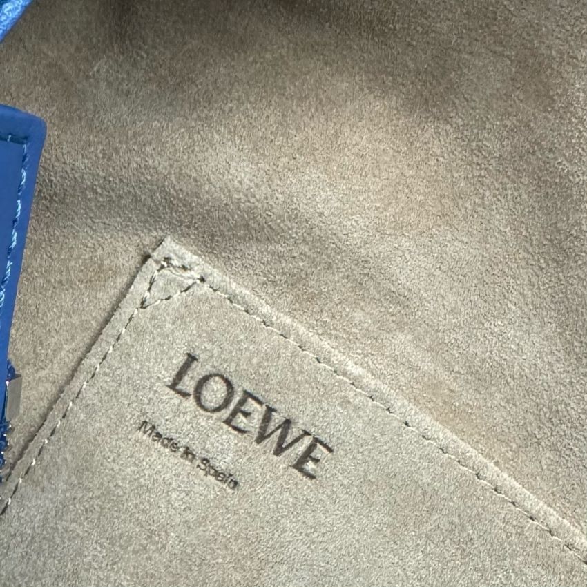 L0ew* Large Puzzle bag in Classic calfskin