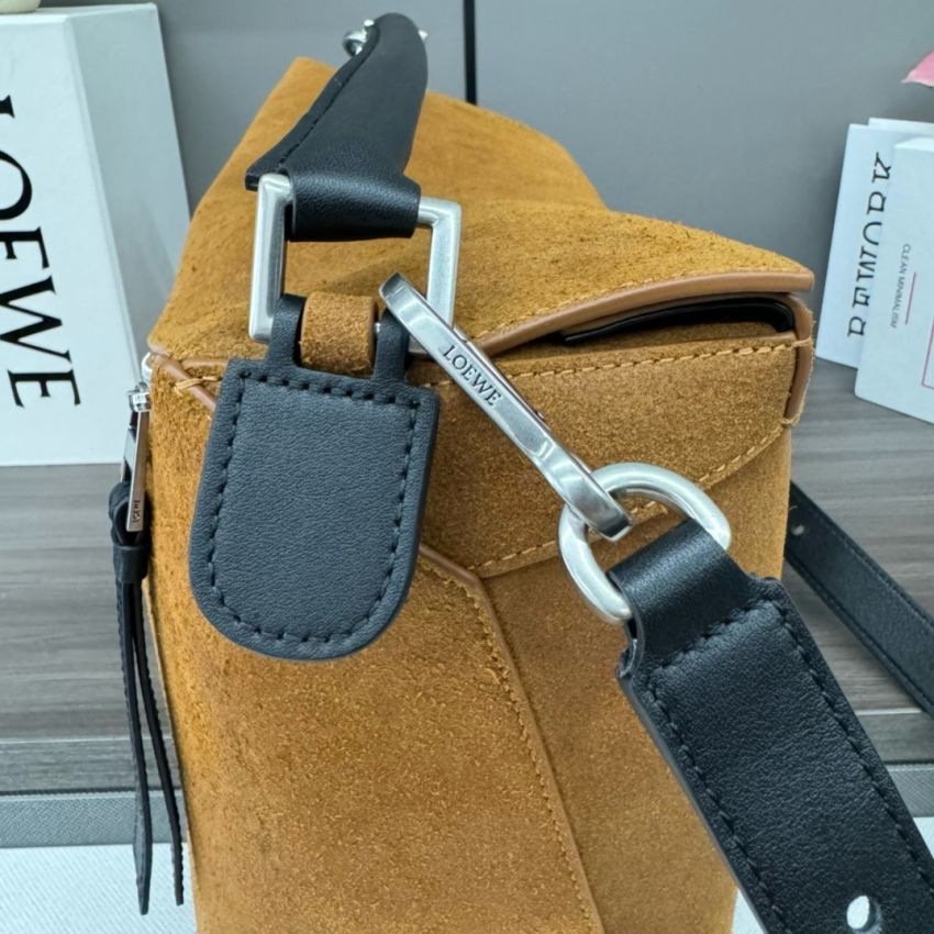 L0ew* Large Puzzle bag in Suede