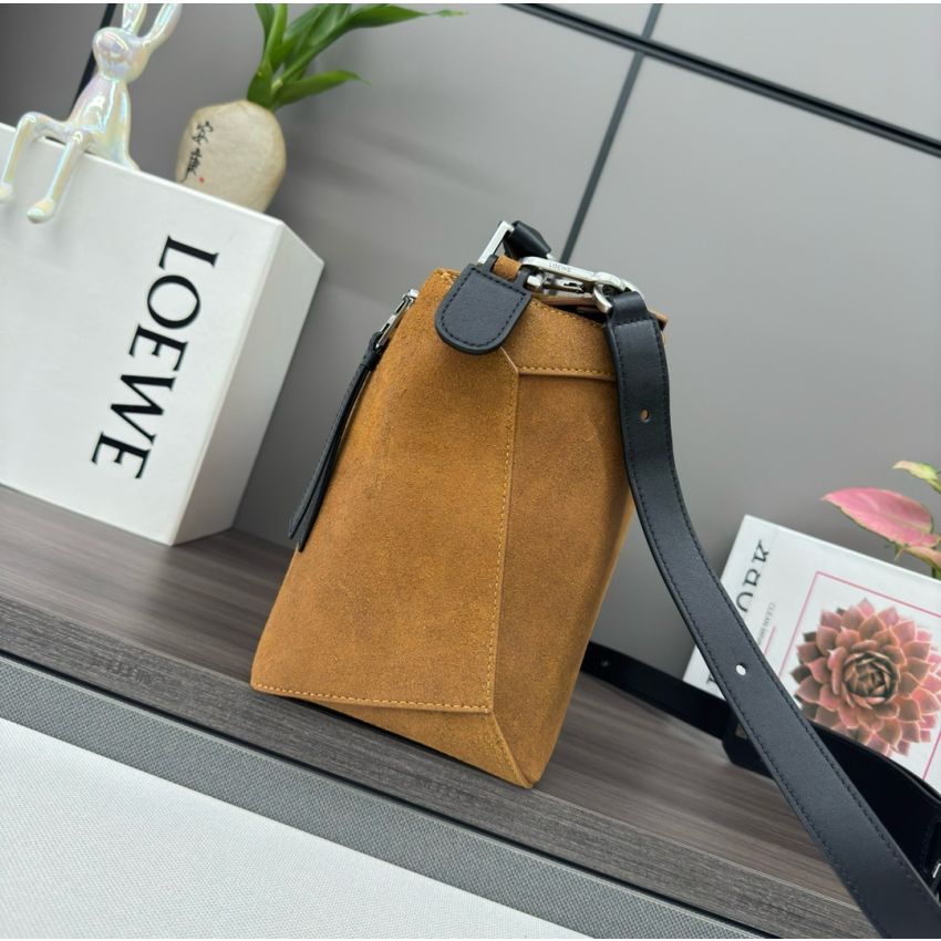 L0ew* Large Puzzle bag in Suede
