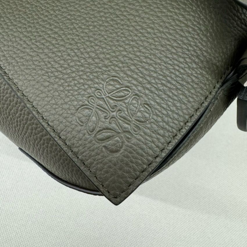 L0ew* men's Large Puzzle bag in grained calfskin