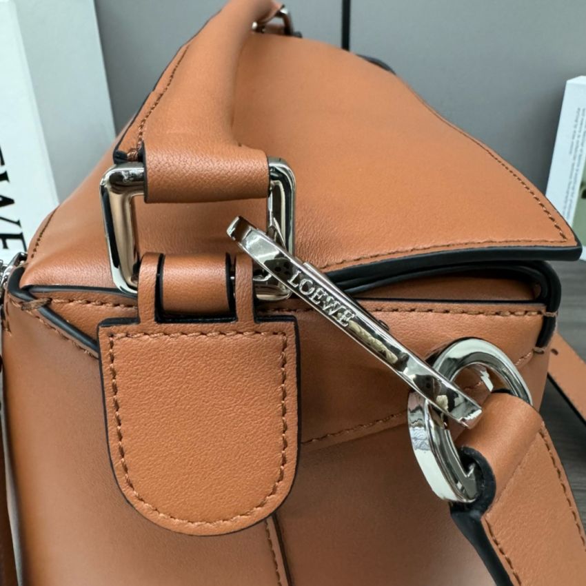 L0ew* Large Puzzle bag in Classic calfskin