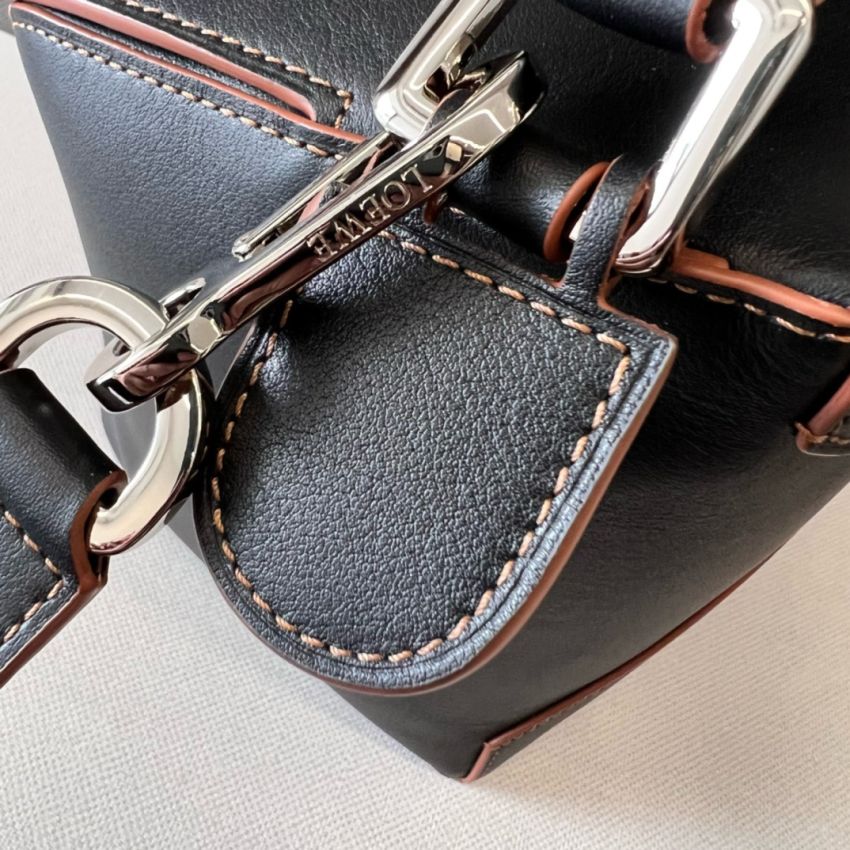 L0ew* Large Puzzle bag in Classic calfskin