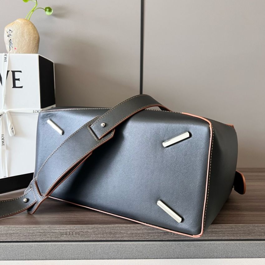 L0ew* Large Puzzle bag in Classic calfskin