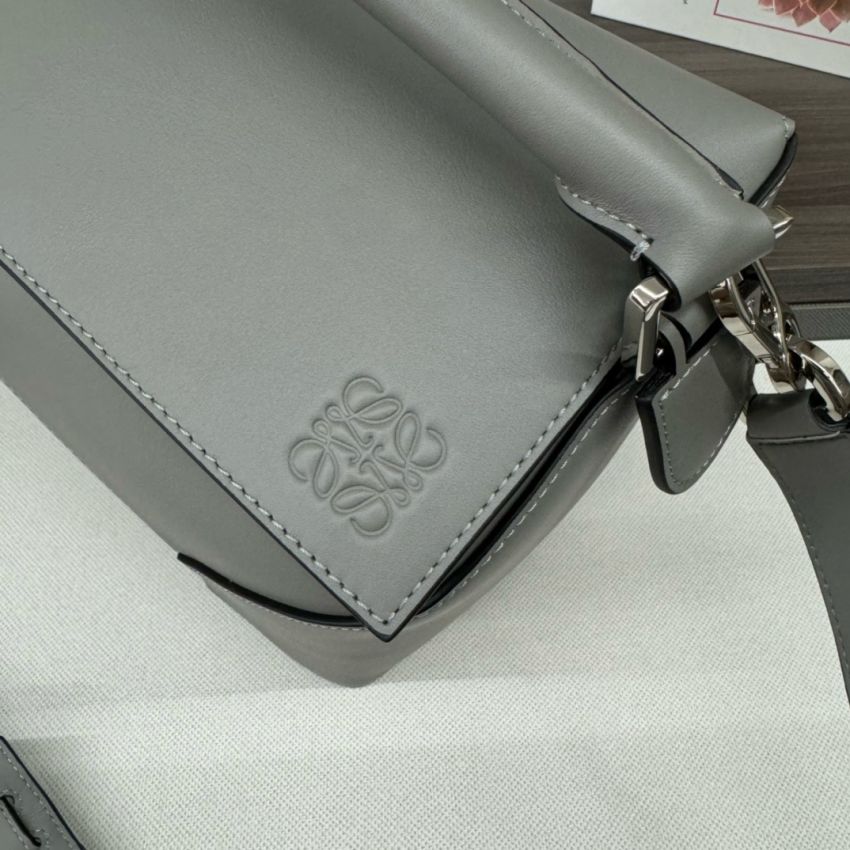 L0ew* Large Puzzle bag in Classic calfskin