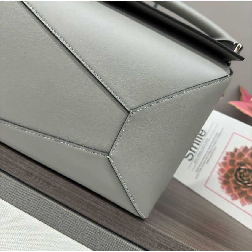 L0ew* Large Puzzle bag in Classic calfskin