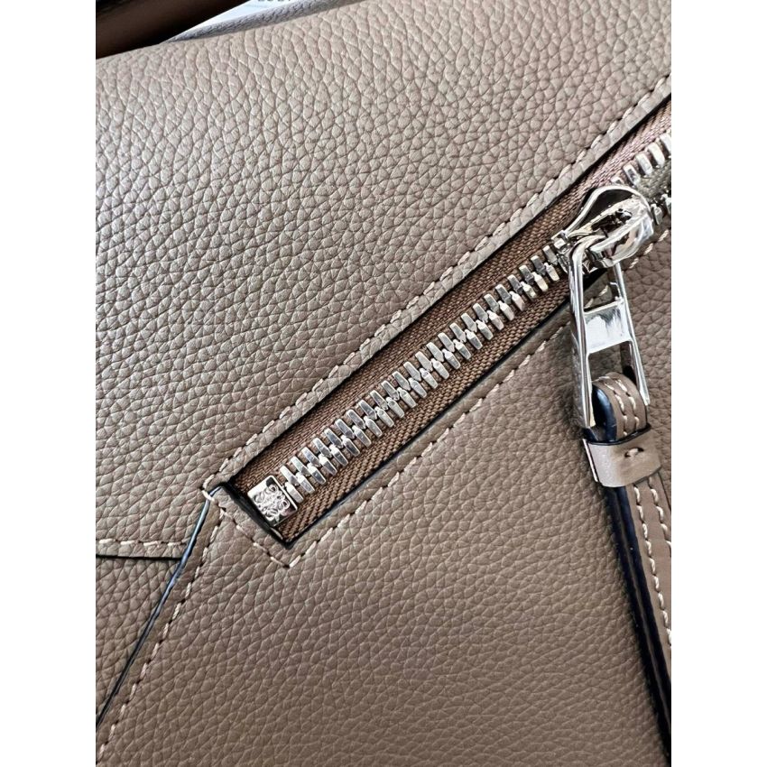 L0ew* Large Puzzle bag in grained calfskin