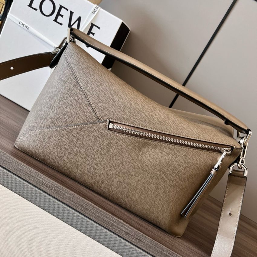 L0ew* Large Puzzle bag in grained calfskin