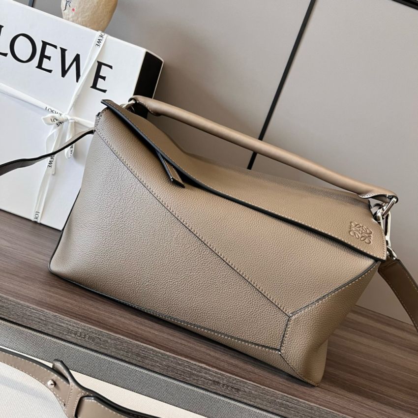 L0ew* Large Puzzle bag in grained calfskin