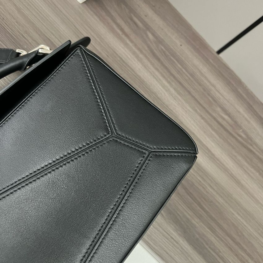 L0ew* Large Puzzle bag in Classic calfskin