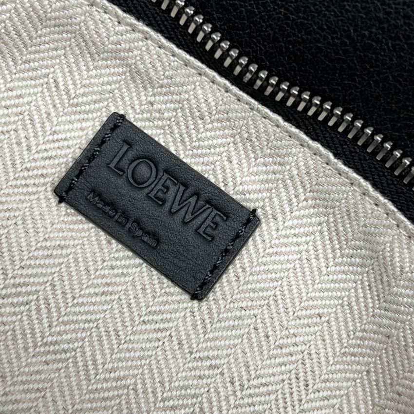 L0ew* Large Puzzle bag in Classic calfskin