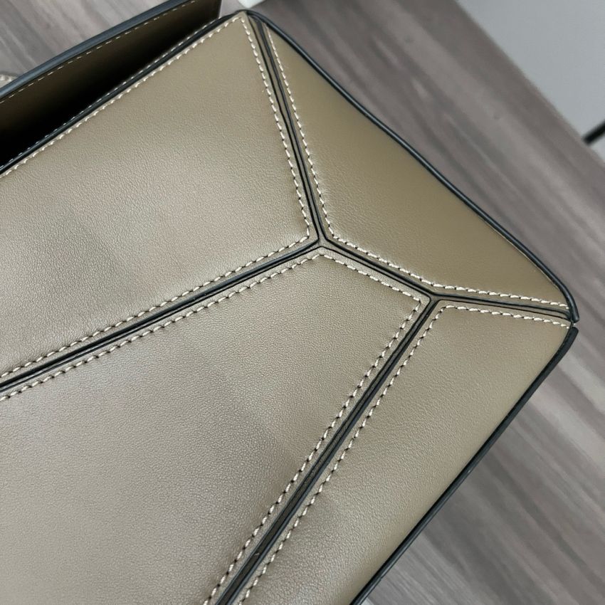 L0ew* Large Puzzle bag in Classic calfskin
