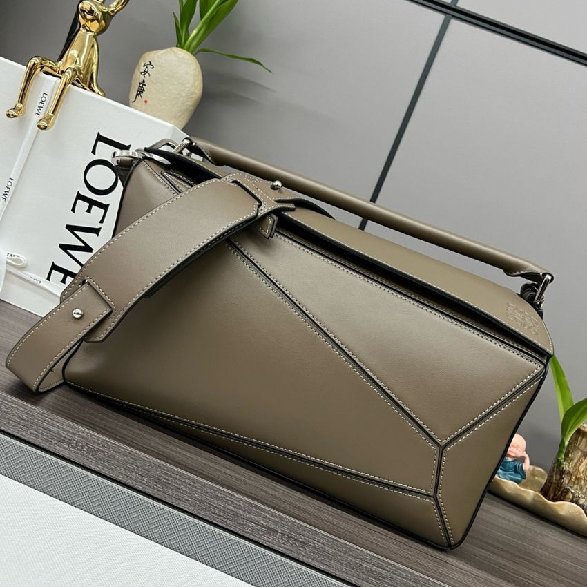 L0ew* Large Puzzle bag in Classic calfskin