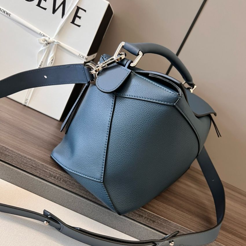 L0ew* Large Puzzle bag in grained calfskin-dark blue