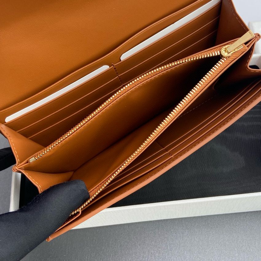 Ce1i*e Triomphe Long wallet-Tan