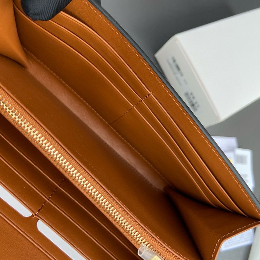 Ce1i*e Triomphe Long wallet-Tan/brown