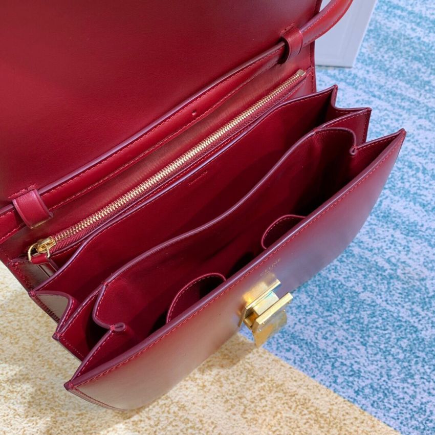 Ce1i*e  Classic Box calfskin Shoulder Bag