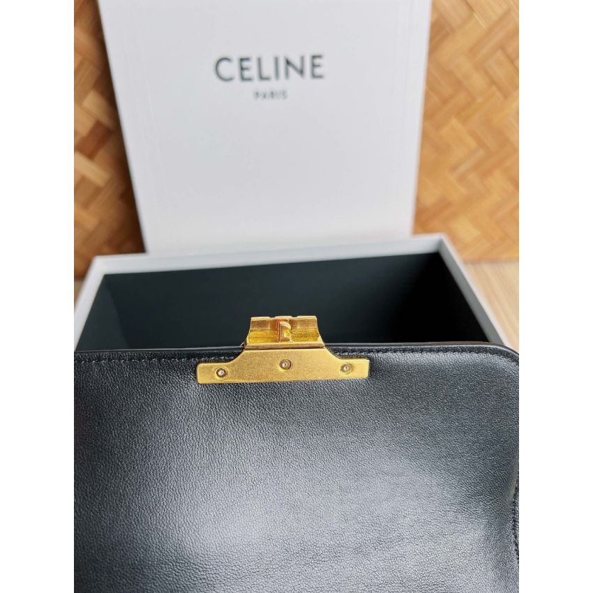 Ce1i*e Teen Triomphe Shoulder Bag