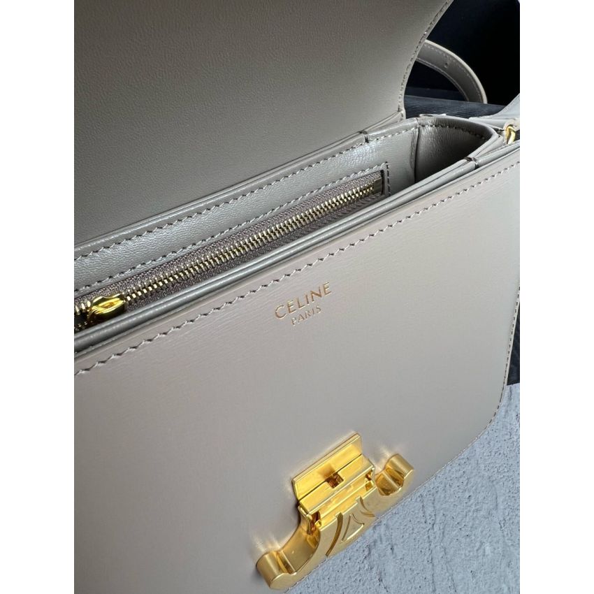 Ce1i*e Teen Triomphe Shoulder Bag