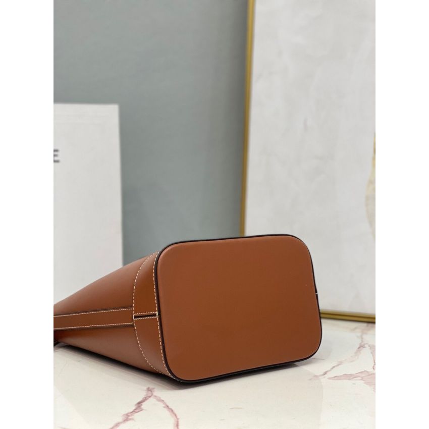Ce1i*e Cuir Triomphe Small Bucket Bag