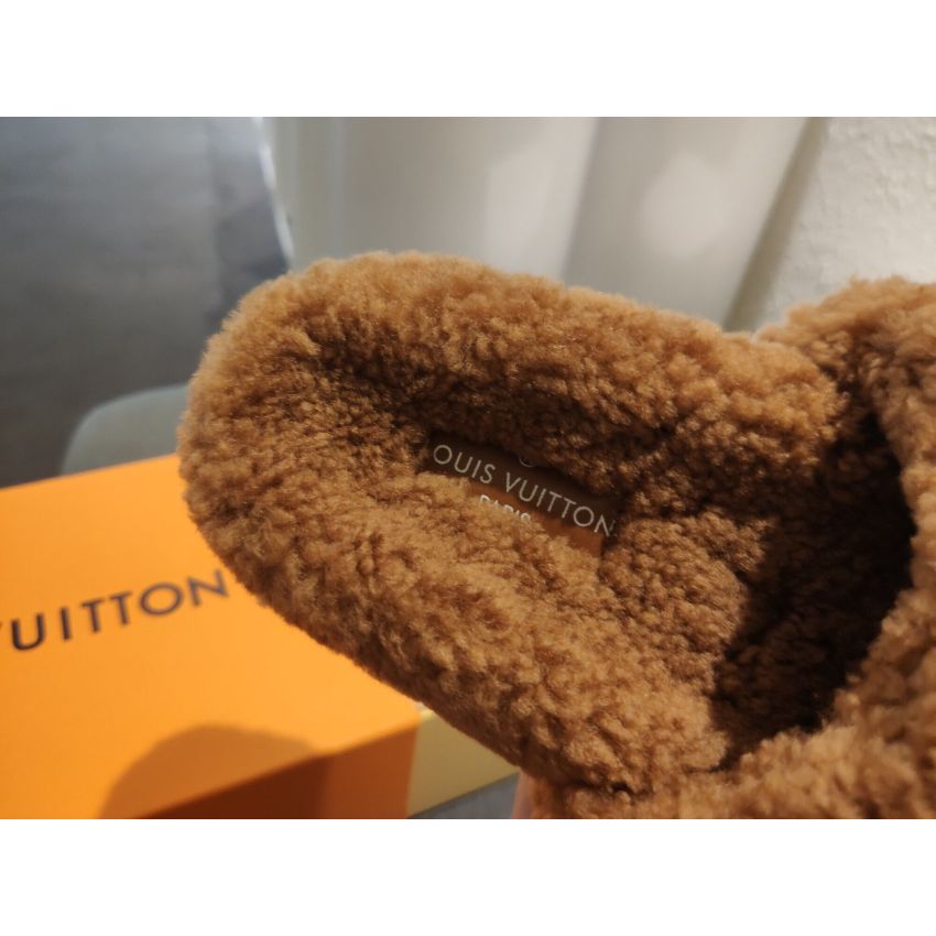 L0vis Vvtt0n Sandals