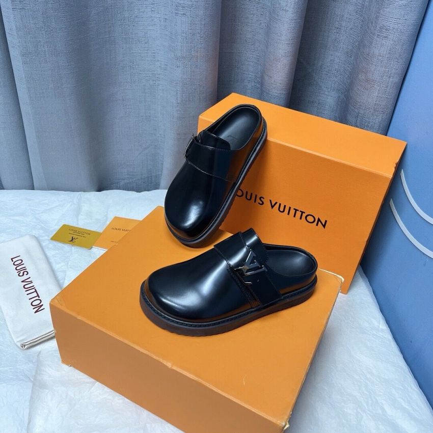 L0vis Vvtt0n Sandals