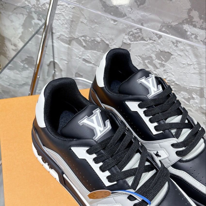 L0vis Vvtt0n Sneaker