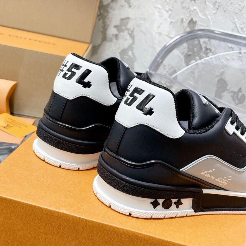 L0vis Vvtt0n Sneaker