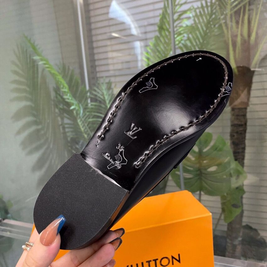 L0vis Vvtt0n Mocassins