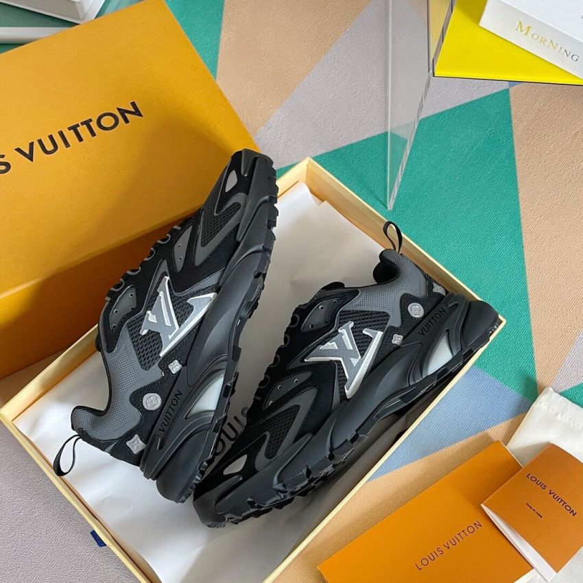 L0vis Vvtt0n Sneaker