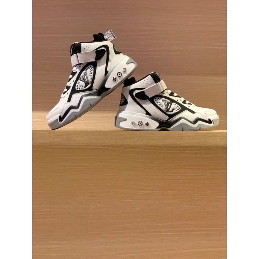 L0vis Vvtt0n Sneaker