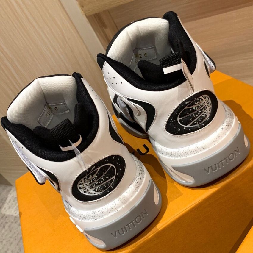 L0vis Vvtt0n Sneaker