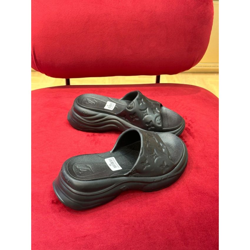 L0vis Vvtt0n Sandals