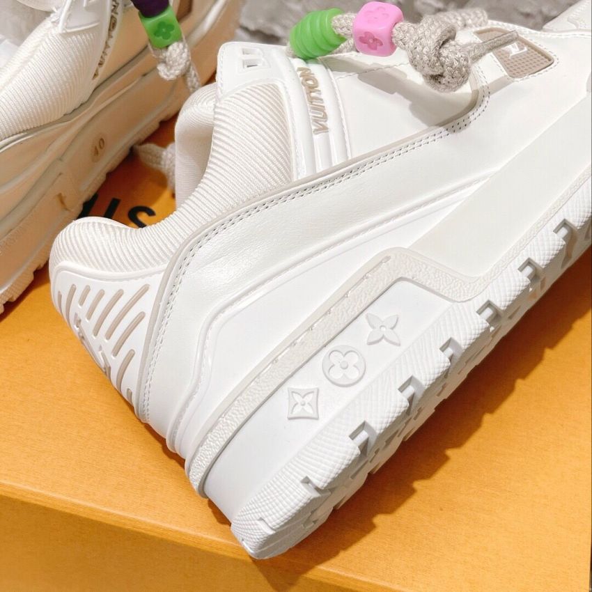 L0vis Vvtt0n Unisex Sneaker