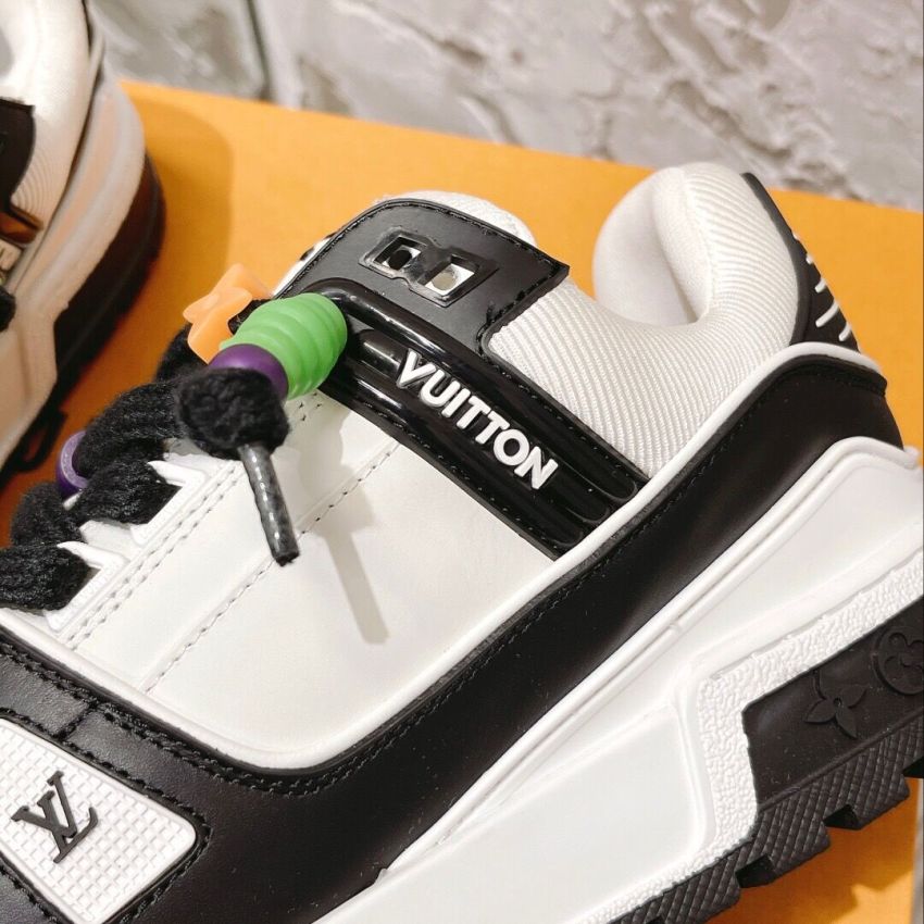 L0vis Vvtt0n Unisex Sneaker