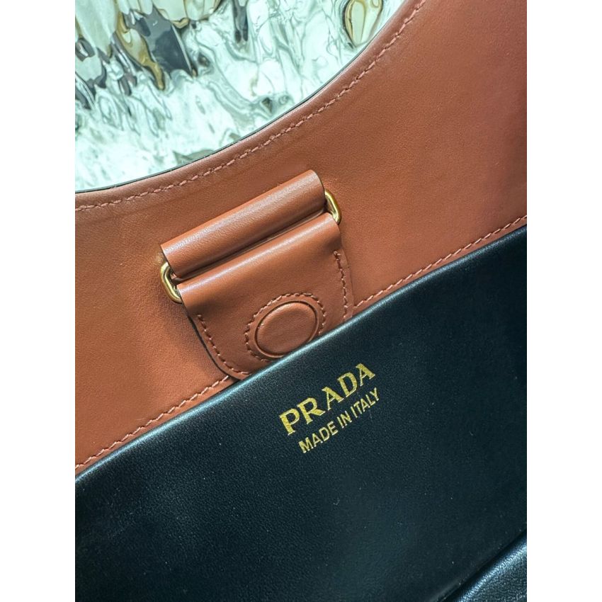 Pra*a Leather Shoulder Bag