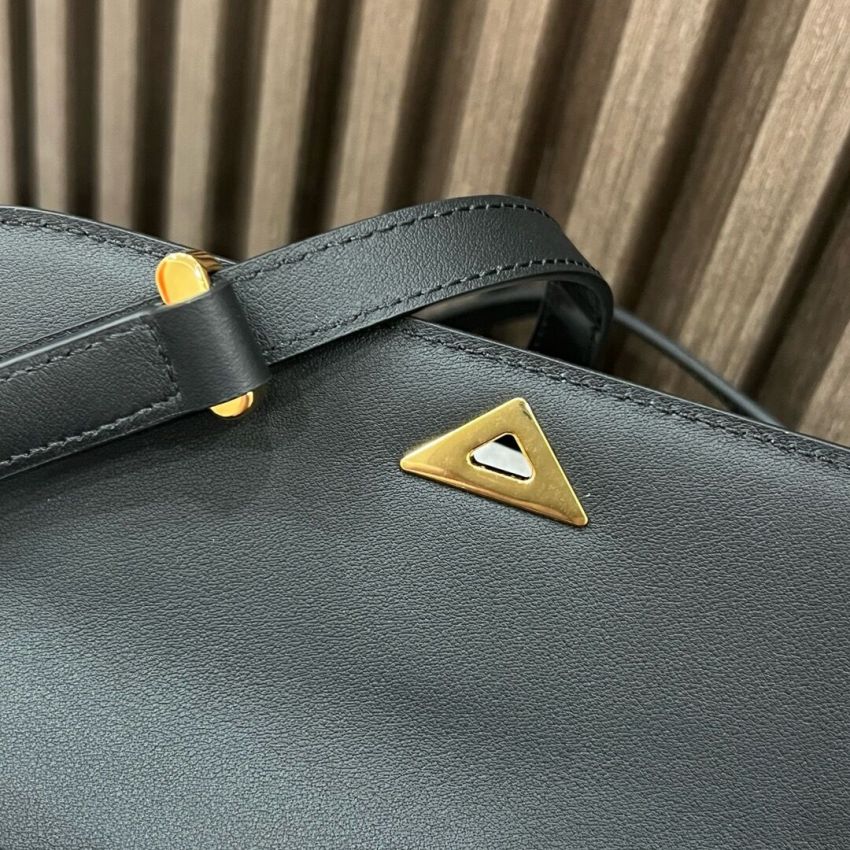 Pra*a Small Leather Shoulder Bag