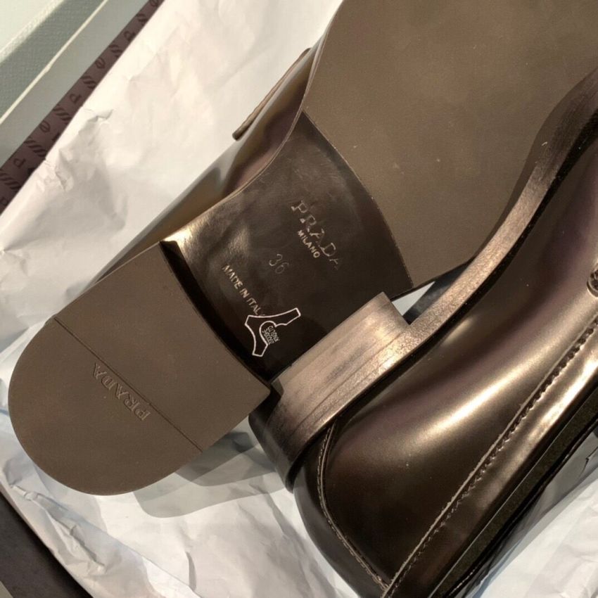Pra*a Unisex Mocassins