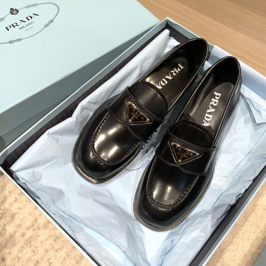 Pra*a Unisex Mocassins