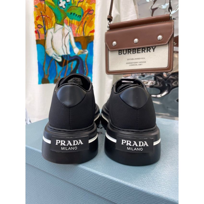 Pra*a Unisex Sneakers