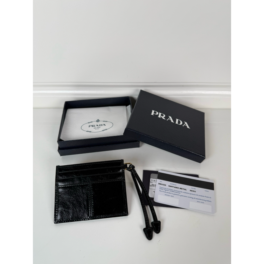 Pra*a Leather card holder