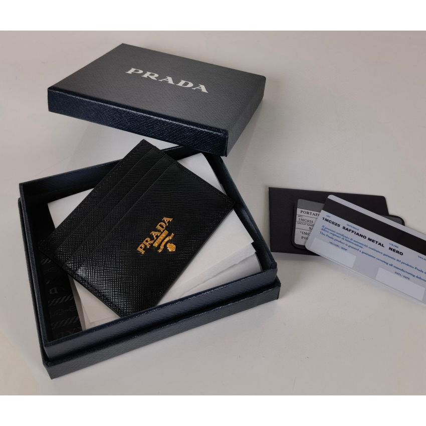 Pra*a Leather card holder