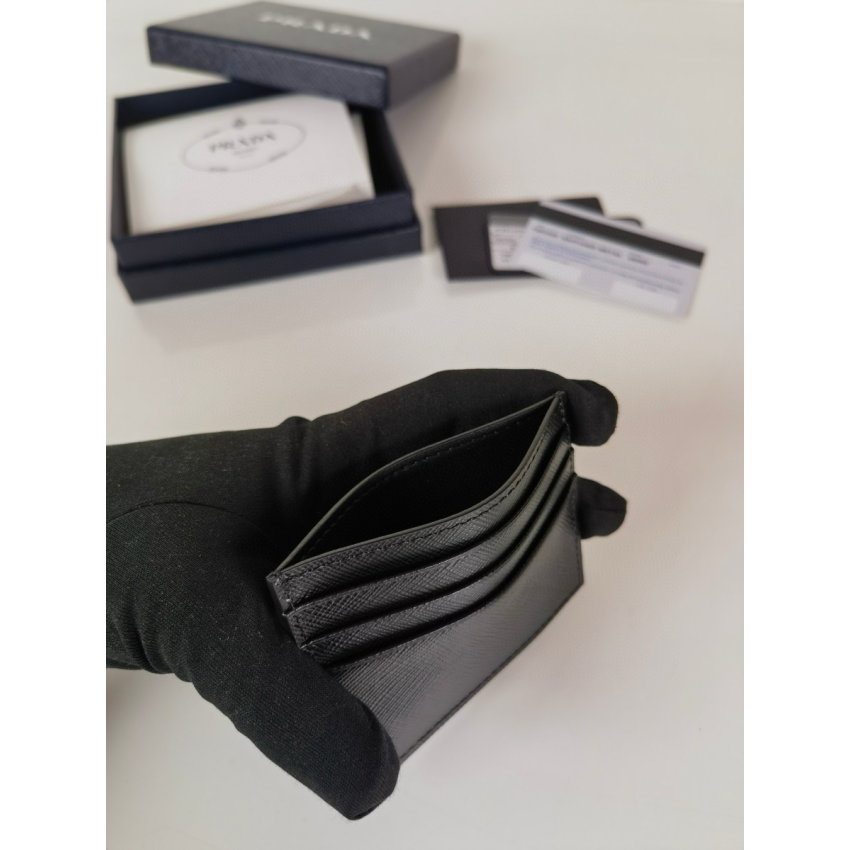 Pra*a Leather card holder