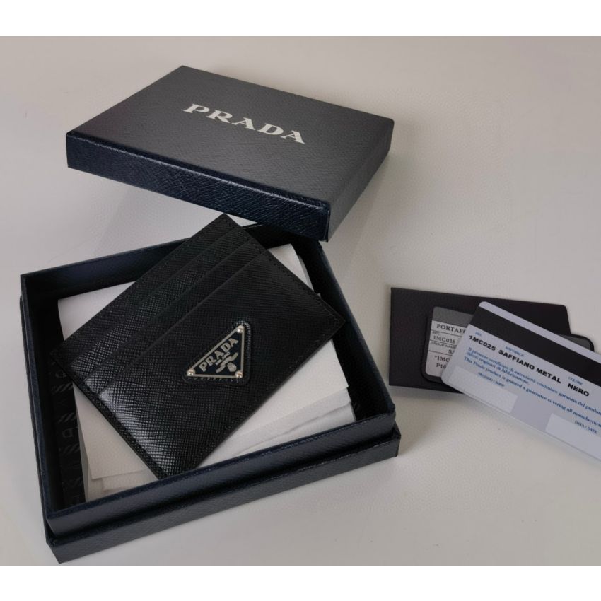Pra*a Leather card holder
