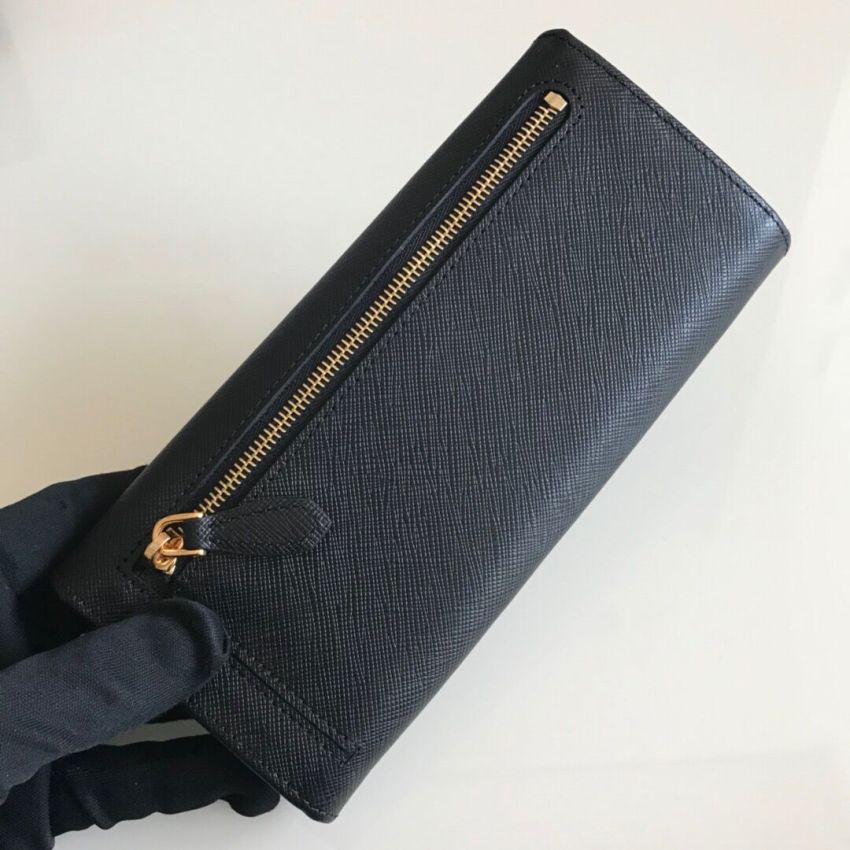 Pra*a Saffiano Long wallet