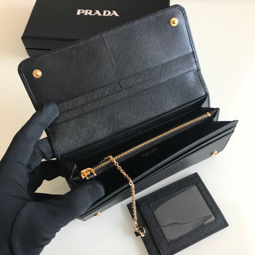 Pra*a Saffiano Long wallet