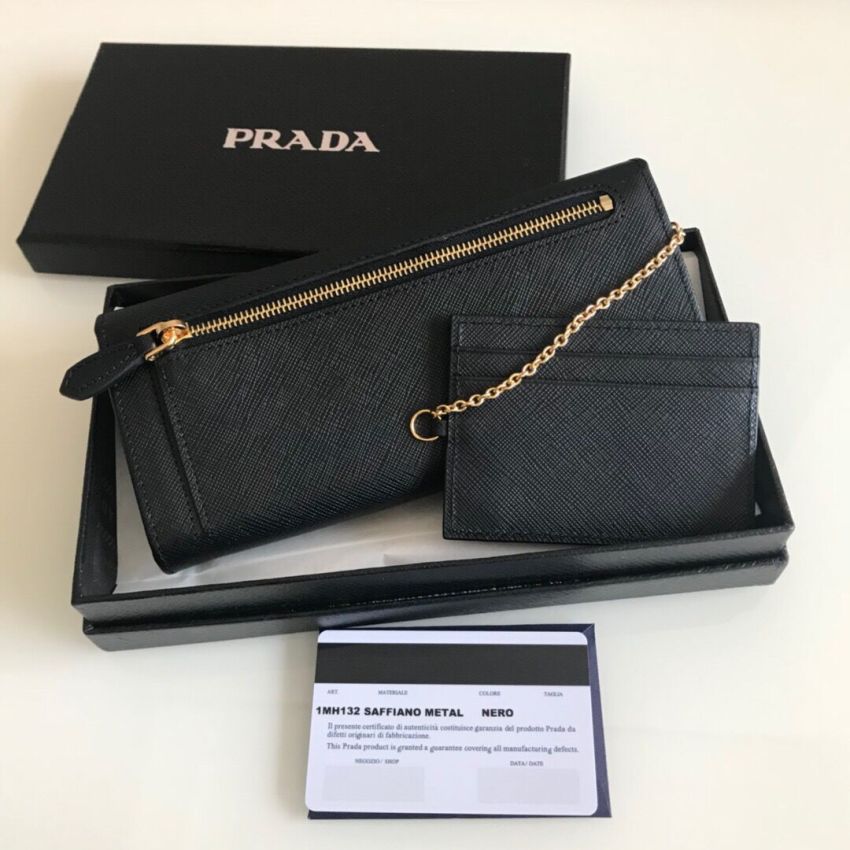 Pra*a Saffiano Long wallet