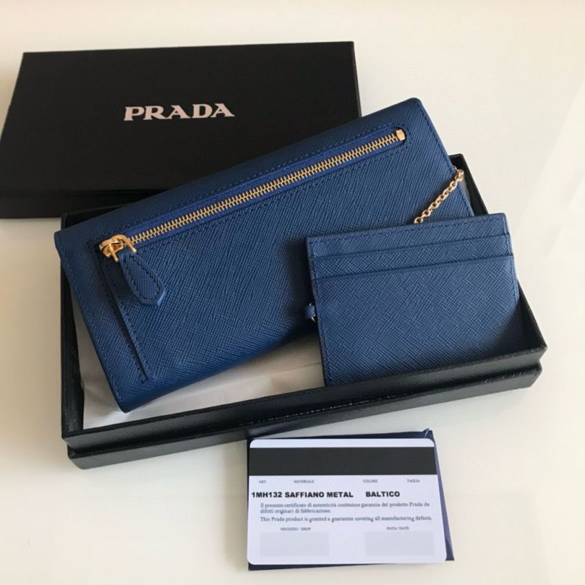 Pra*a Saffiano Long wallet